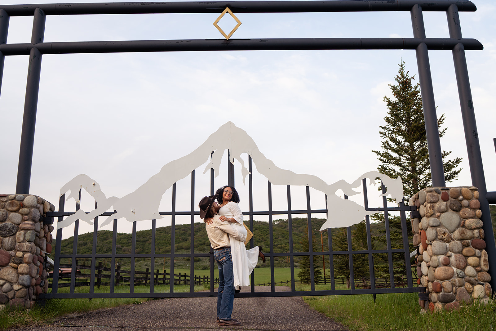 Ranked among the Top 20 luxury wedding venues in Colorado, La Joya Dulce offers a completely private experience.